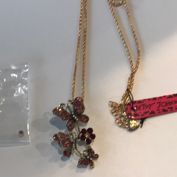 Butterfly’s and flowers by Betsy Johnson - Picture 8 of 11